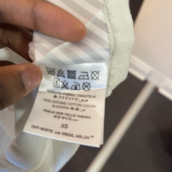 Men’s Off White t shirt - Picture 5 of 5